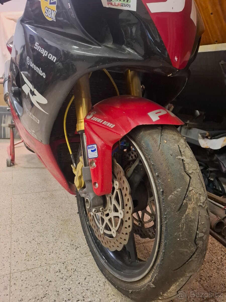 GSXR 1000 K4 - 4