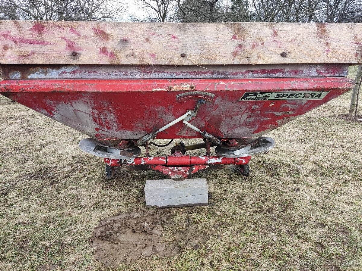 Rozmetadlo průmyslových hnojiv - 4