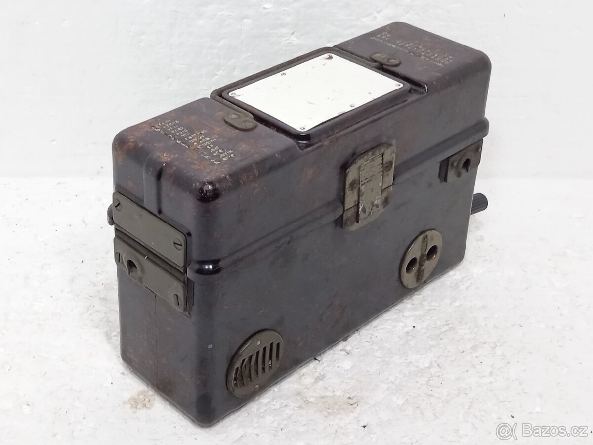 Tesla TP25 - Vojenský bakelitový telefon s induktorem - ČSSR - 4