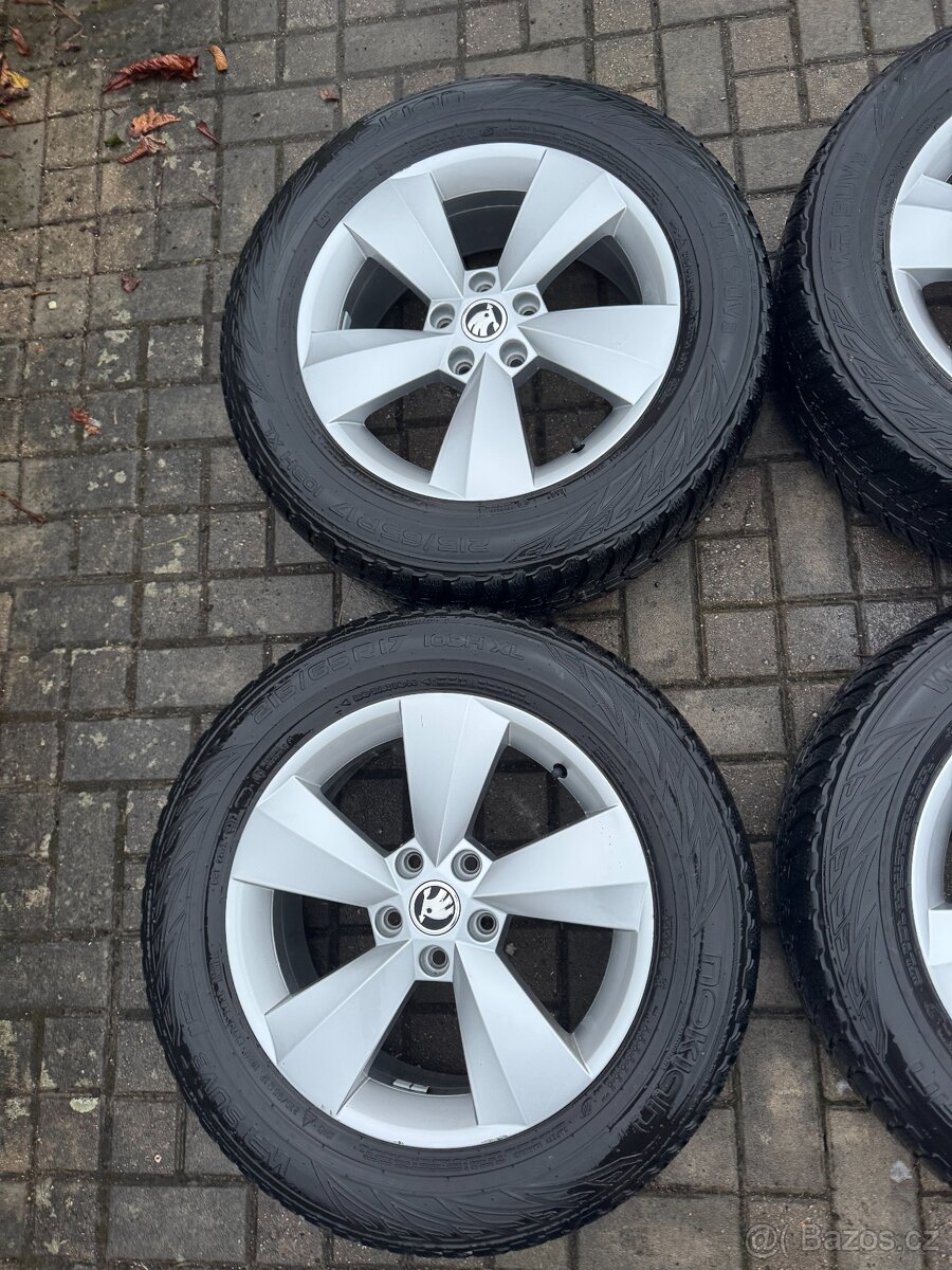 ORIGINÁL Alu Škoda NANUQ R17, 5x112 - ZIMNÍ PNEU - 4
