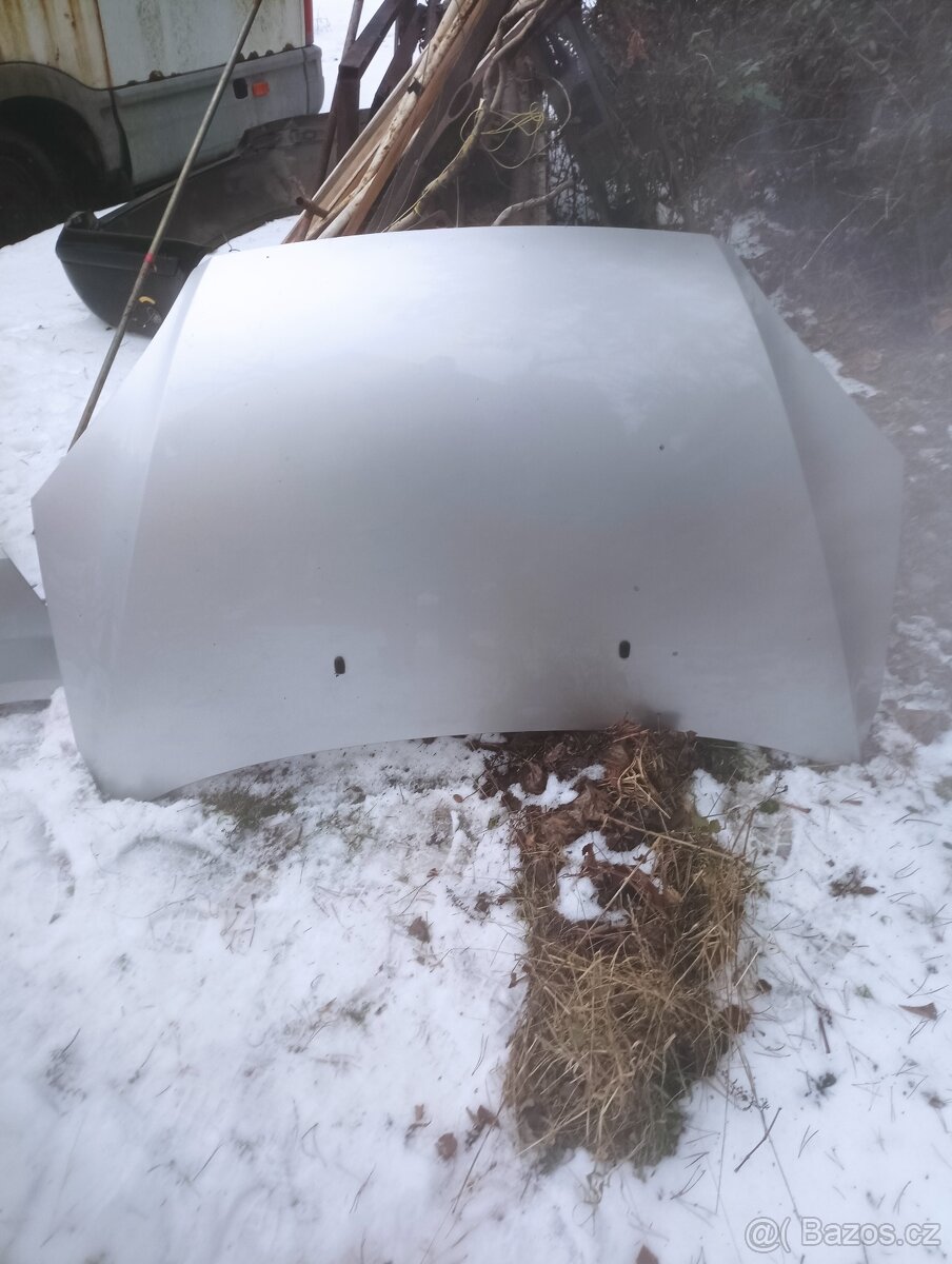 Ford Focus 2 stříbrna - 4