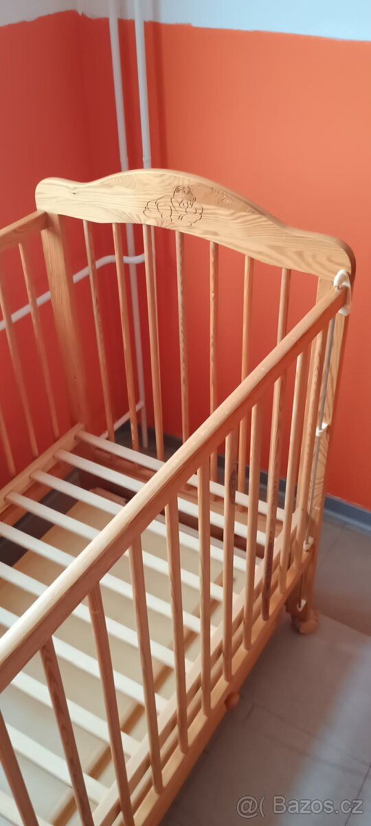 Dětská postýlka s úložným prostorem - 4