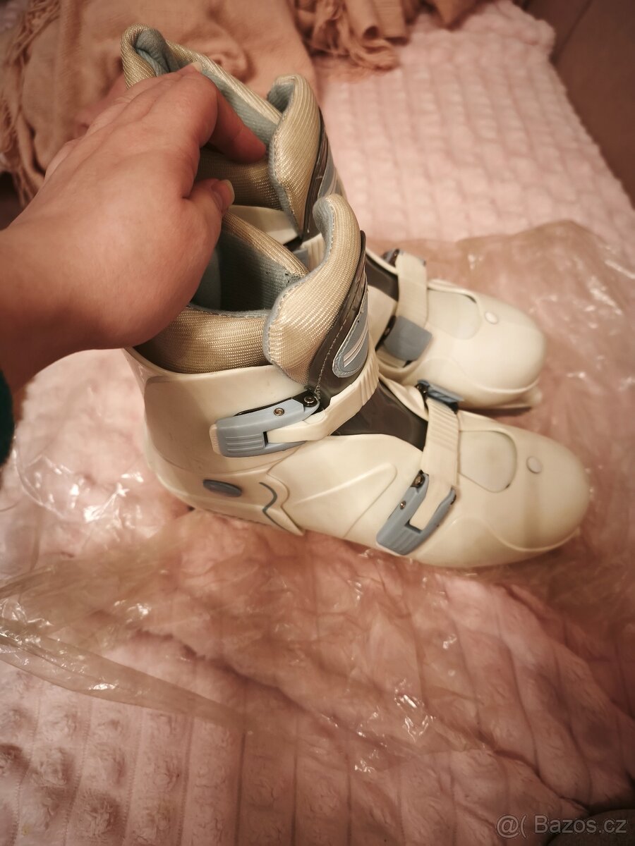Nastavitelné lední brusle - 4