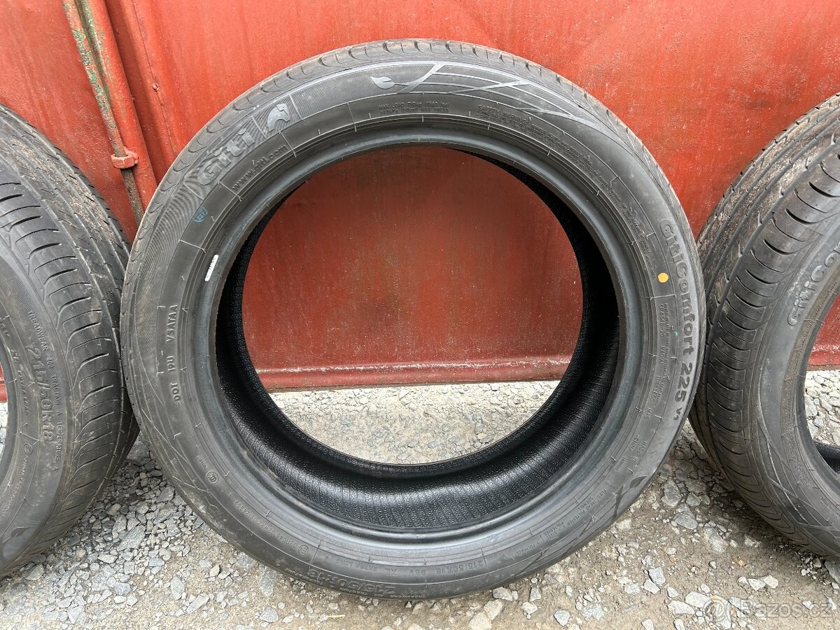 Prodám gumy 215/50/18 - 4