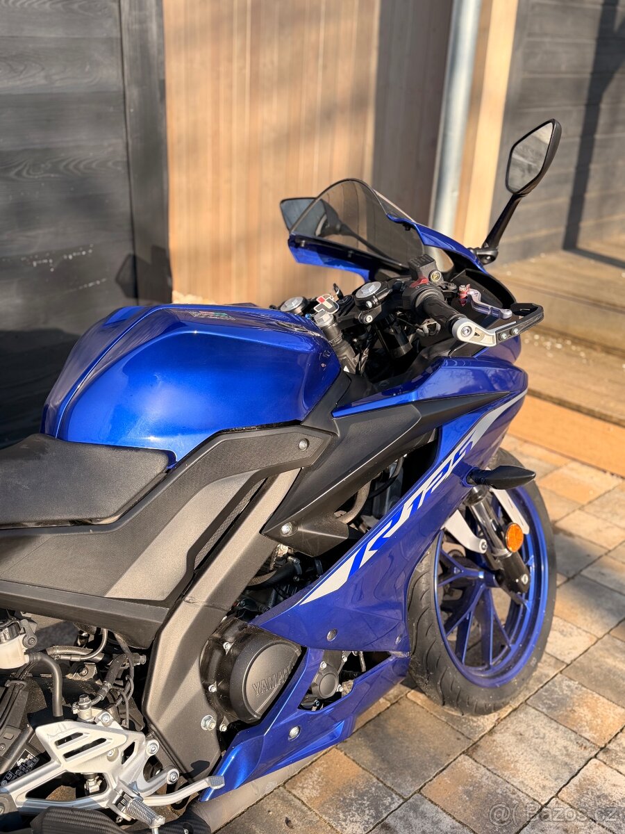 Yamaha YZF - R125 - 4