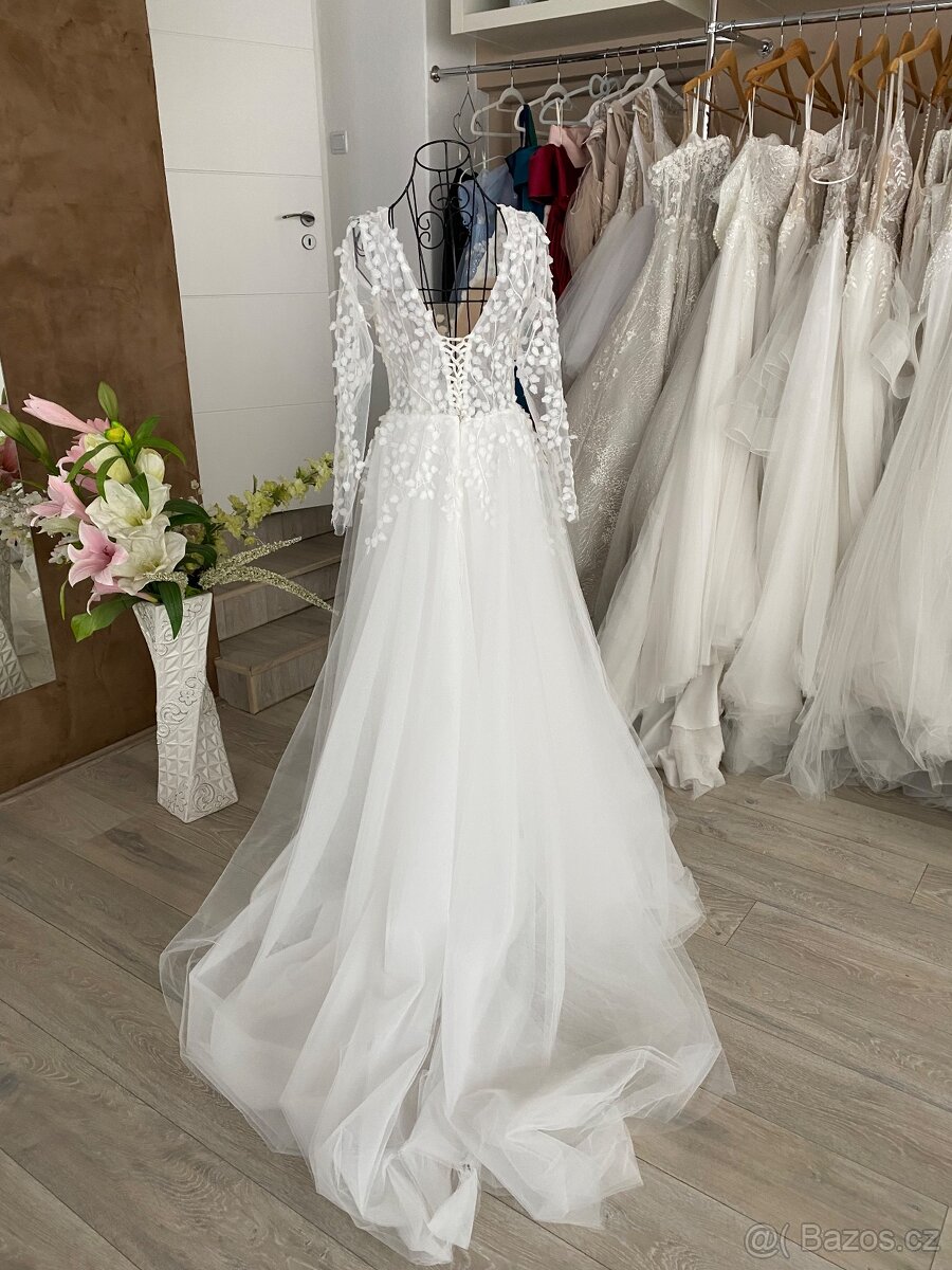 Svatební šaty vel. 36-38 - 4