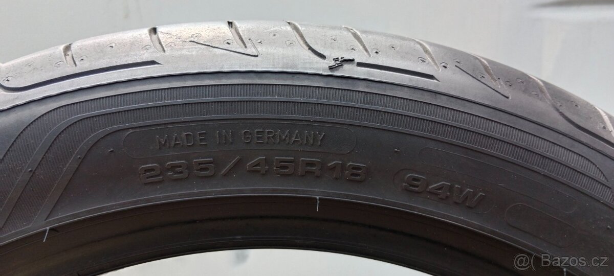 Pirelli & Goodyear 235/45R18 - 4