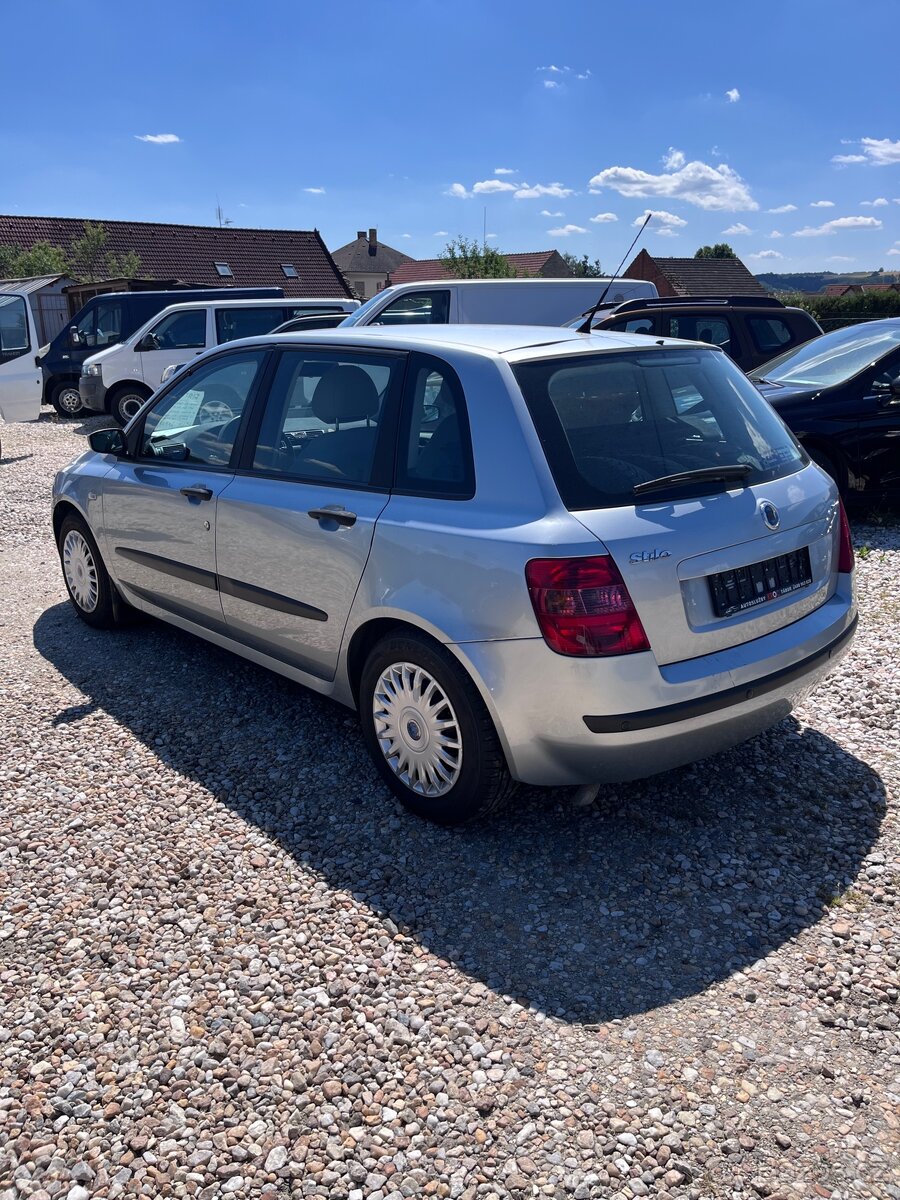 Fiat Stilo 1.4i benzín - 4