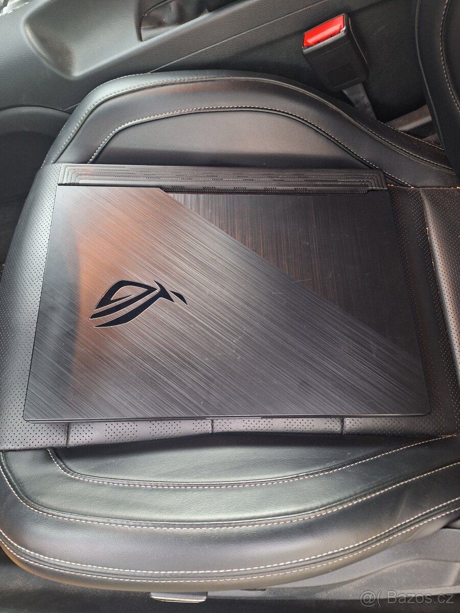 ASUS ROG Strix – výkonný herní a pracovní notebook na prodej - 4