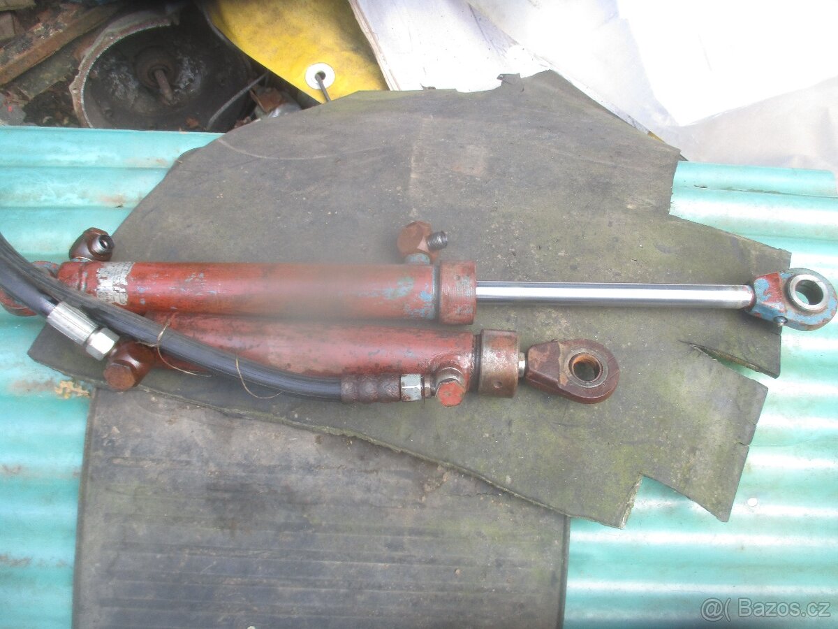 díly na trakturek - 4