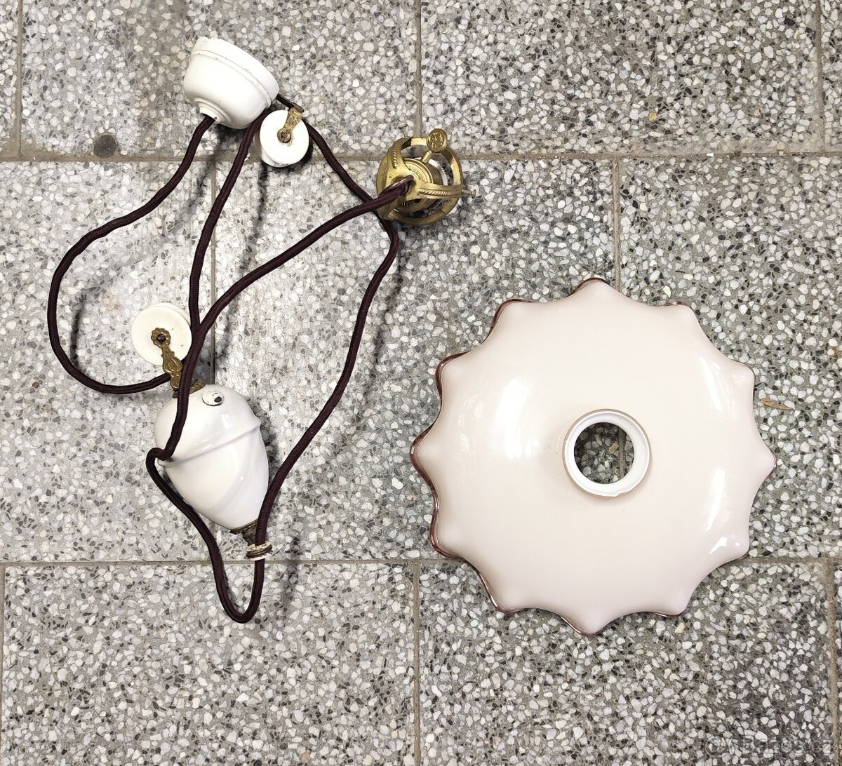 krásný starožitný kompletní stahovací lustr 2 - 4