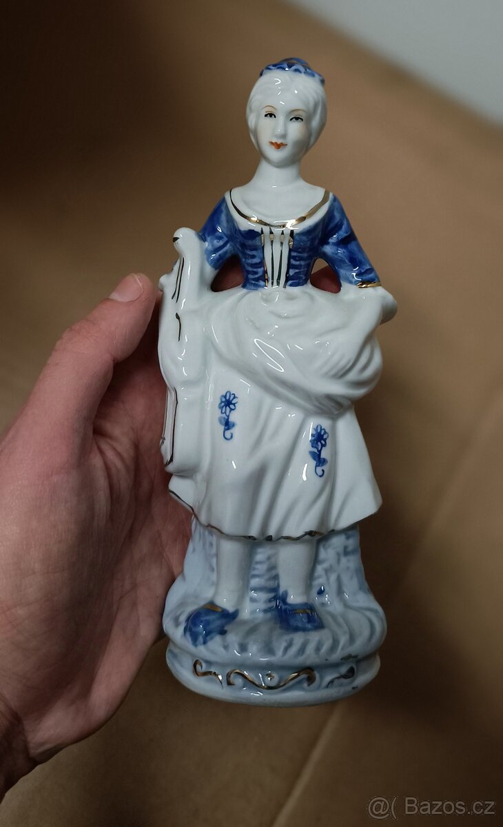 porcelánová figurka hudebnice - 4