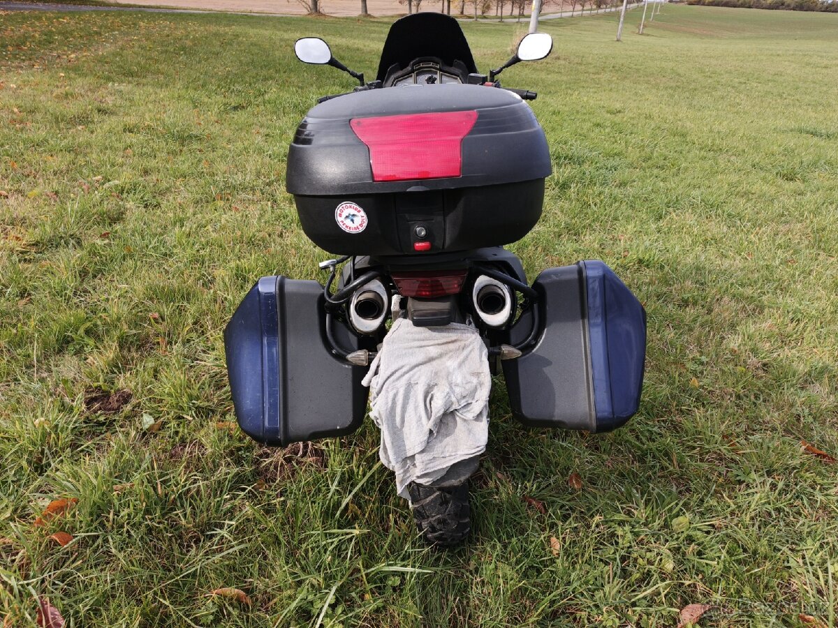 Aprilia Caponord - 4