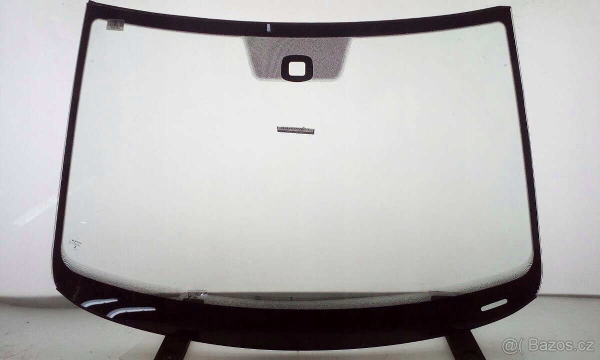 VW Polo čelní sklo - 4
