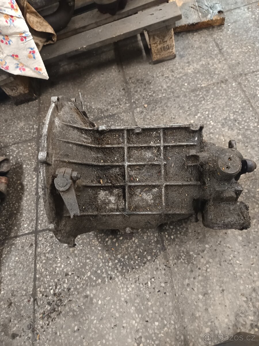 Prodám převodovku Stará Škoda Octavia - 4