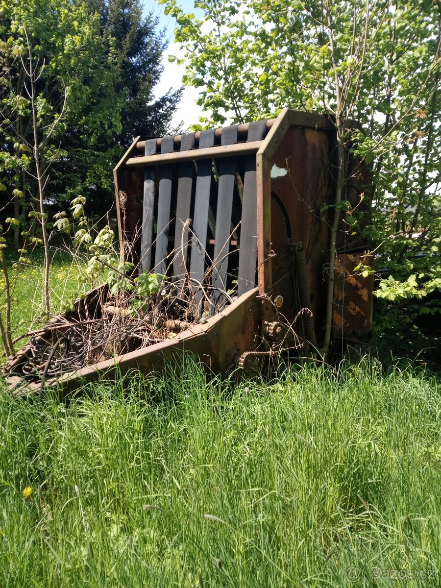 Prodám lis na seno. - 4