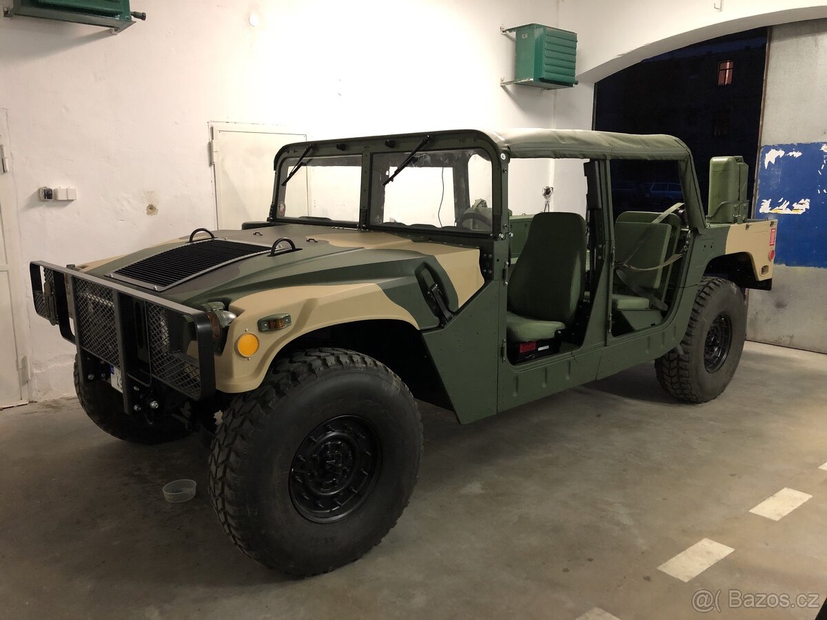 Nová nepromokavá střecha HUMVEE