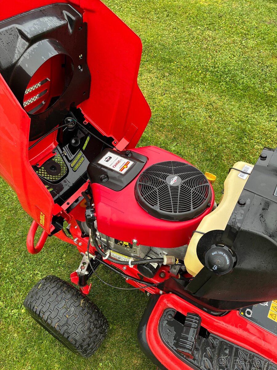 ZAHRADNÍ TRAKTOR - 4