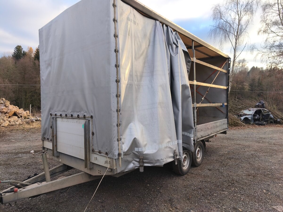 Plachtový přívěs Agados 3,5T - 4