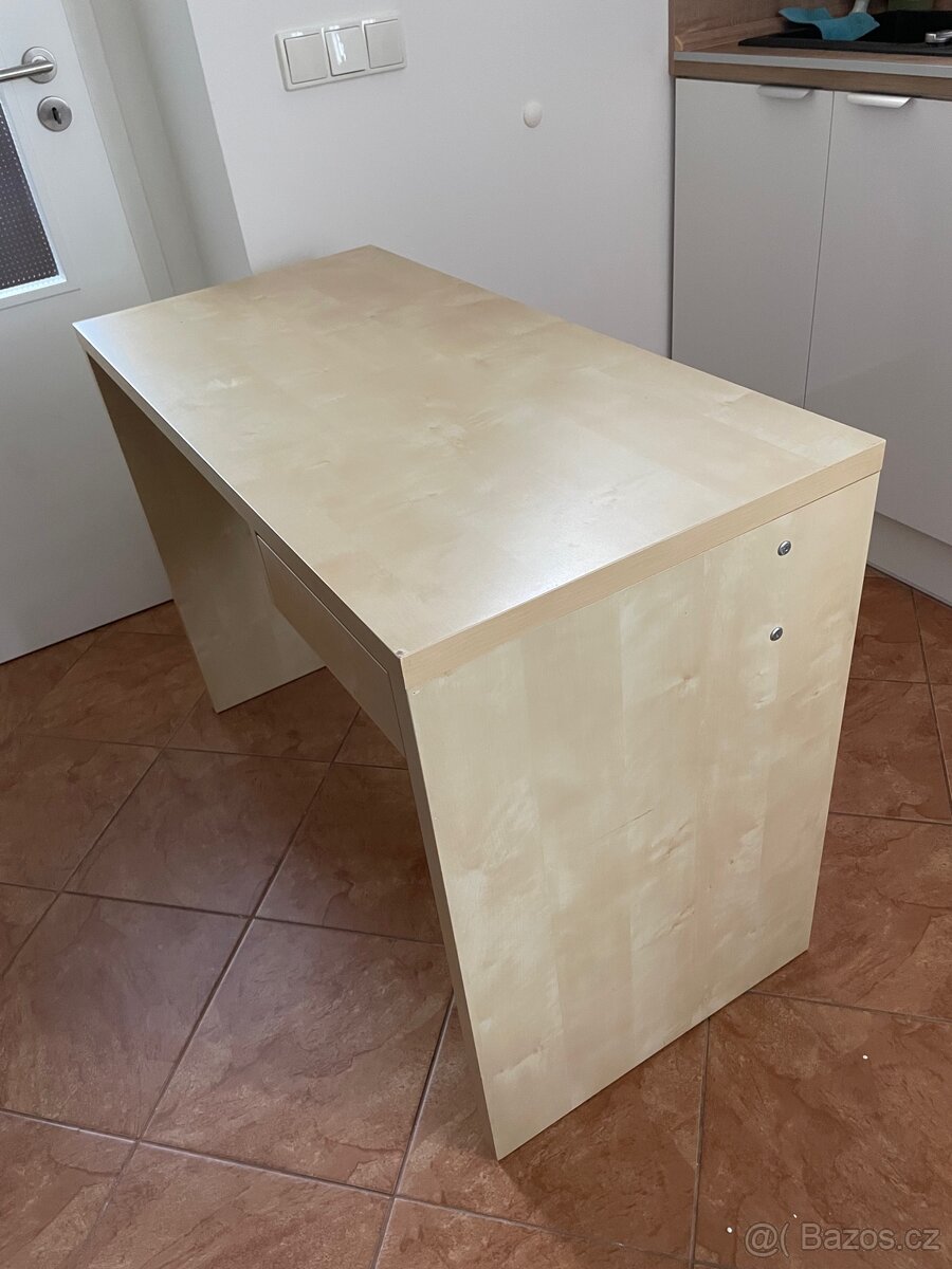 Pracovní/PC stůl - 4