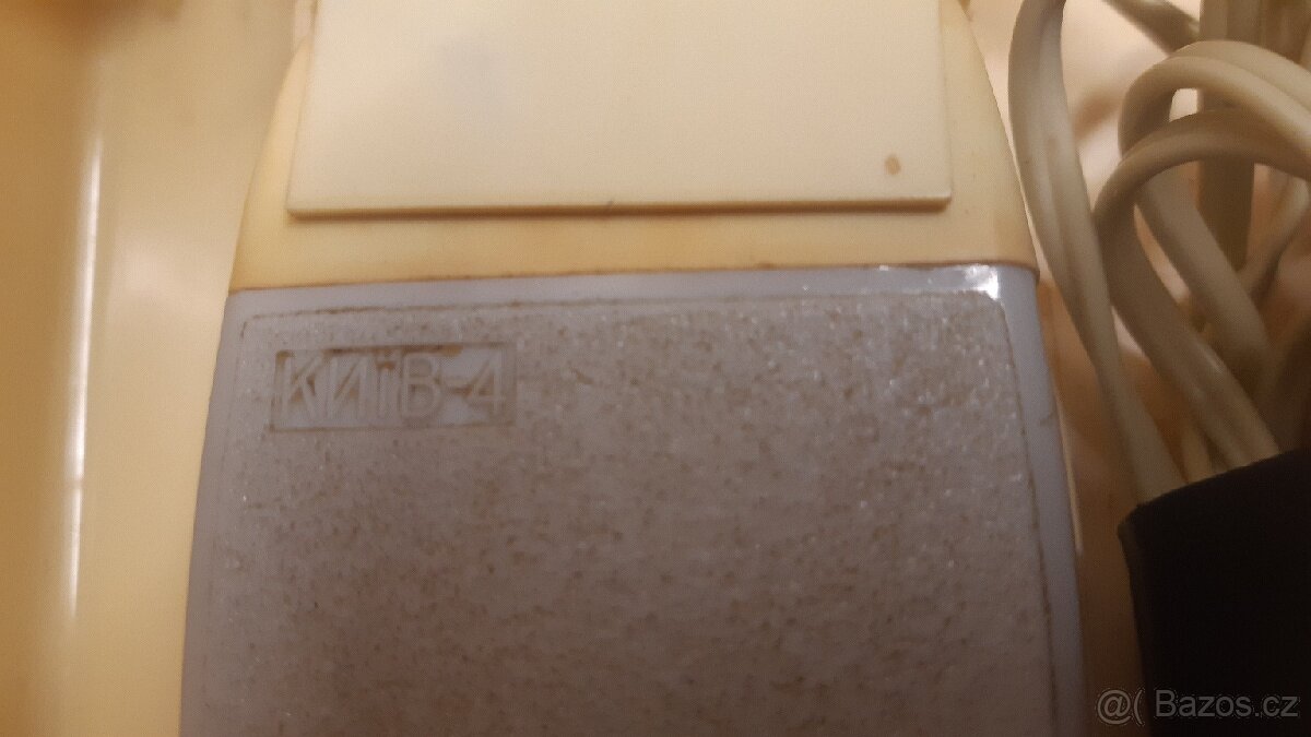 Starý holicí strojek - 4