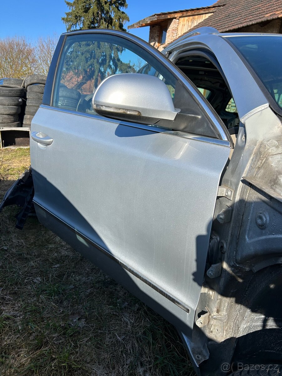 Pravé přední dveře Škoda Superb 2 - 4