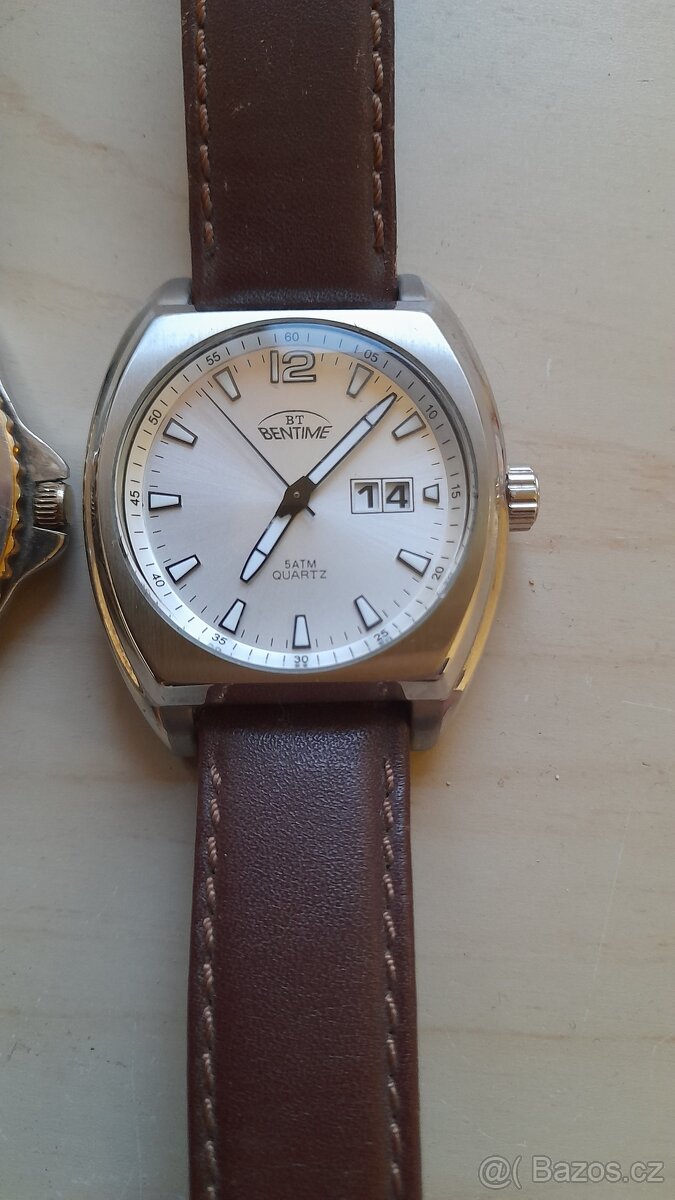 3x hodinky různé - 4