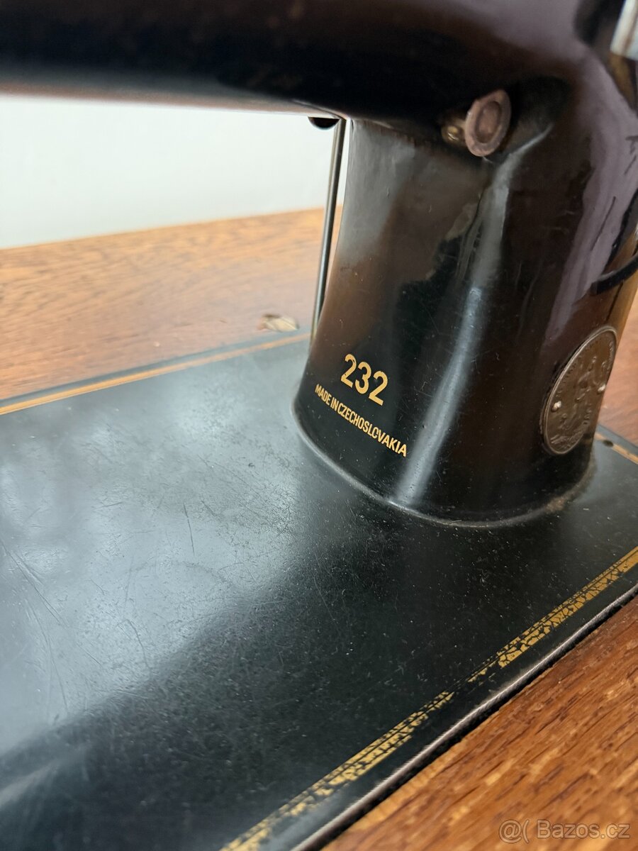 Šlapací šicí stroj - 4