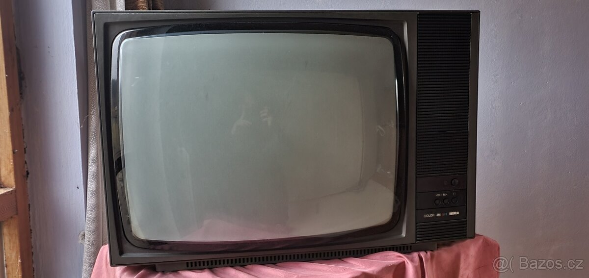 Stará televize Tesla 416 Color - 4