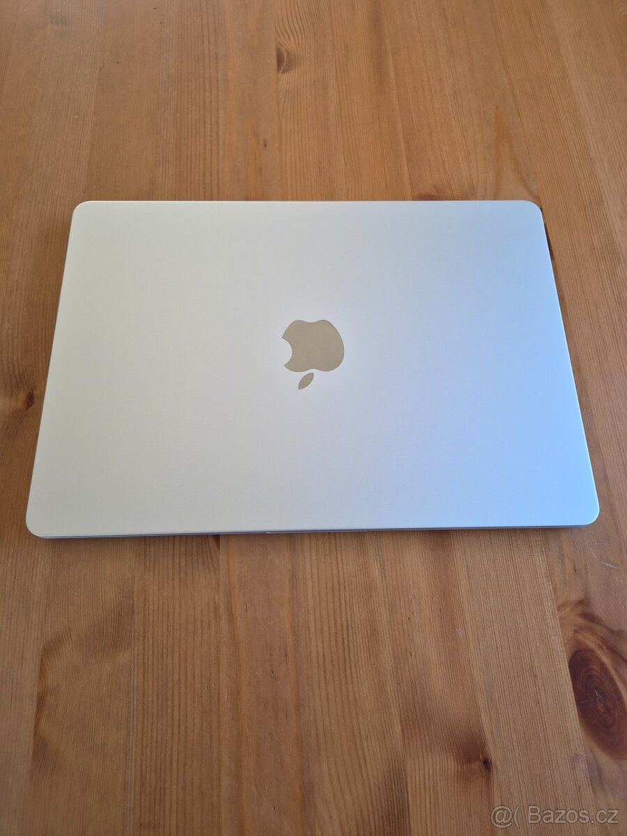MacBook Air M4 (10jádro), 16GB RAM, 512GB SSD - 4