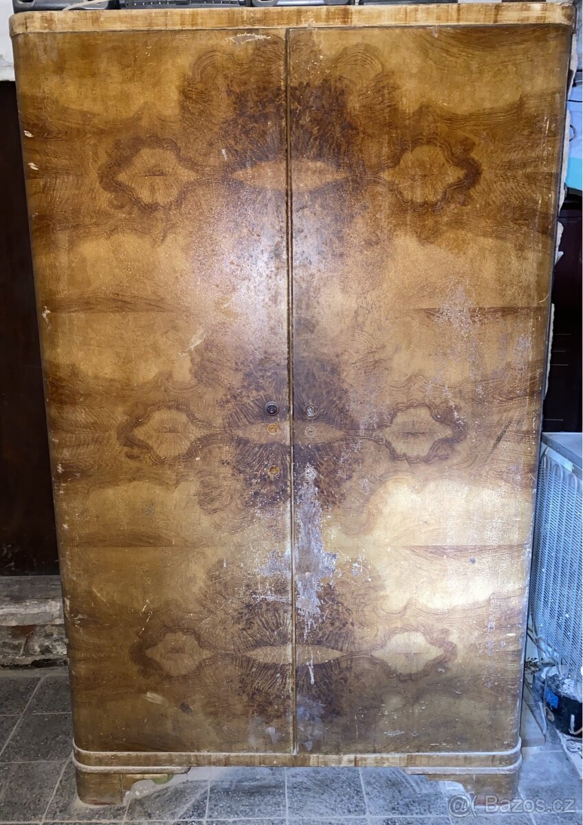 Starožitné skříně - 4