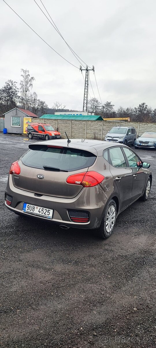 Kia Cee'd 1.4 - 4