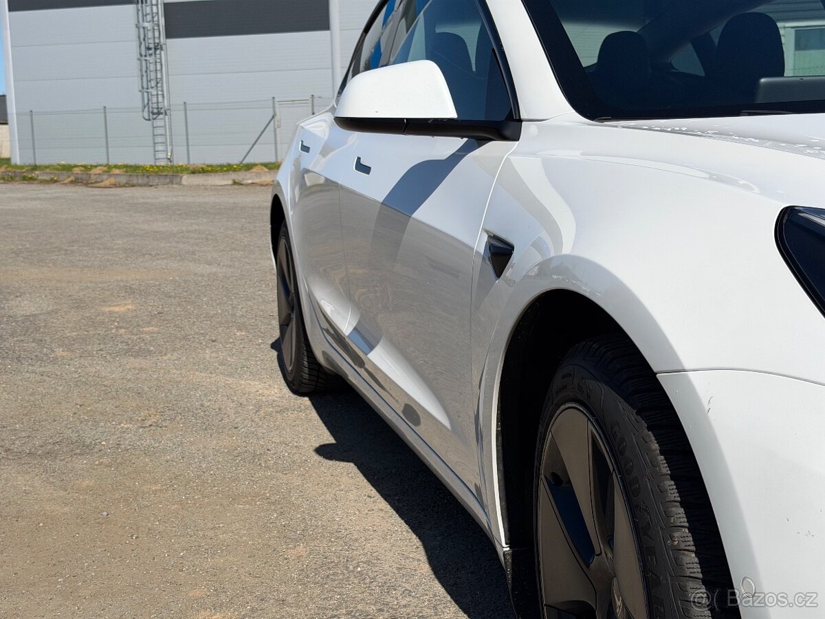 Tesla Model 3 Long Range AWD - 4