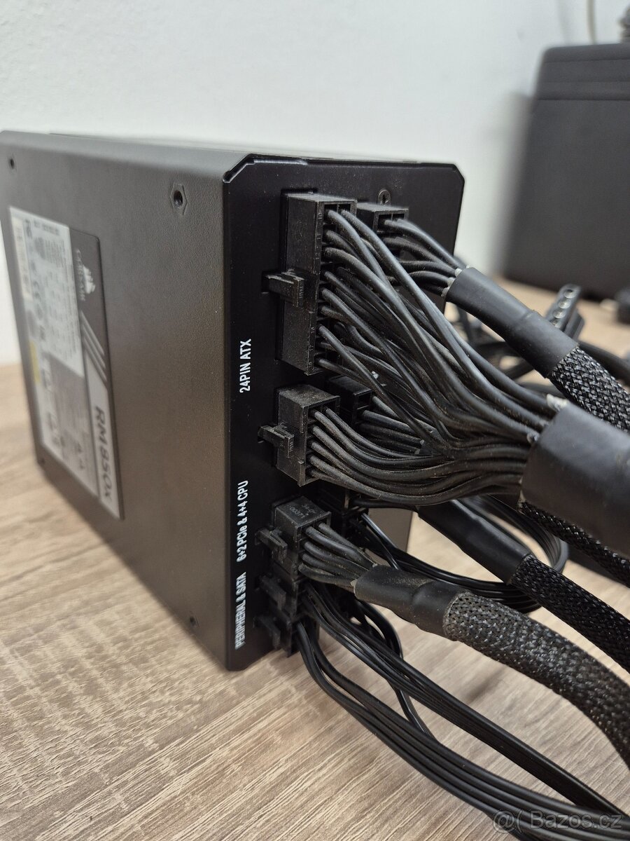 Zdroj Corsair RM850x Black 850 W - 4
