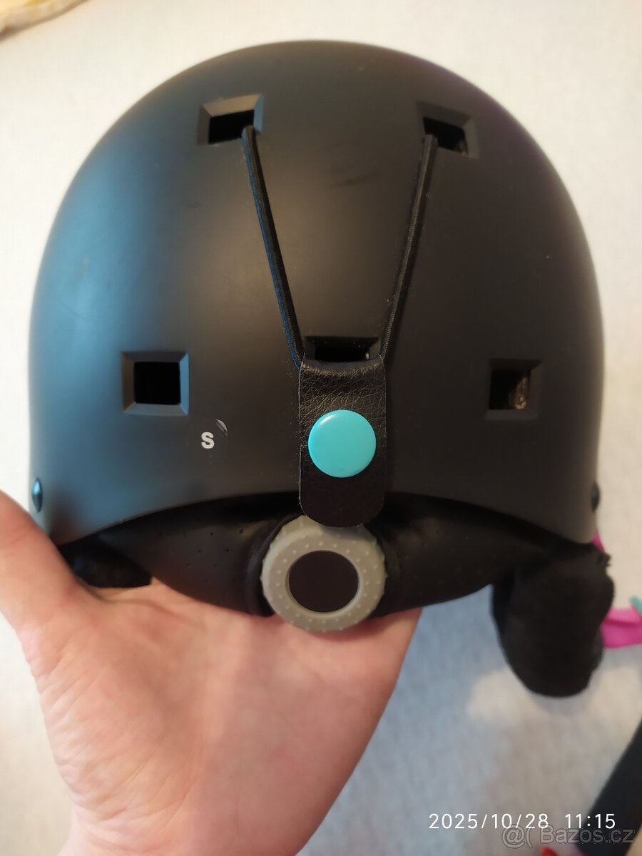 Dívčí lyžařská helma vel.S - 4