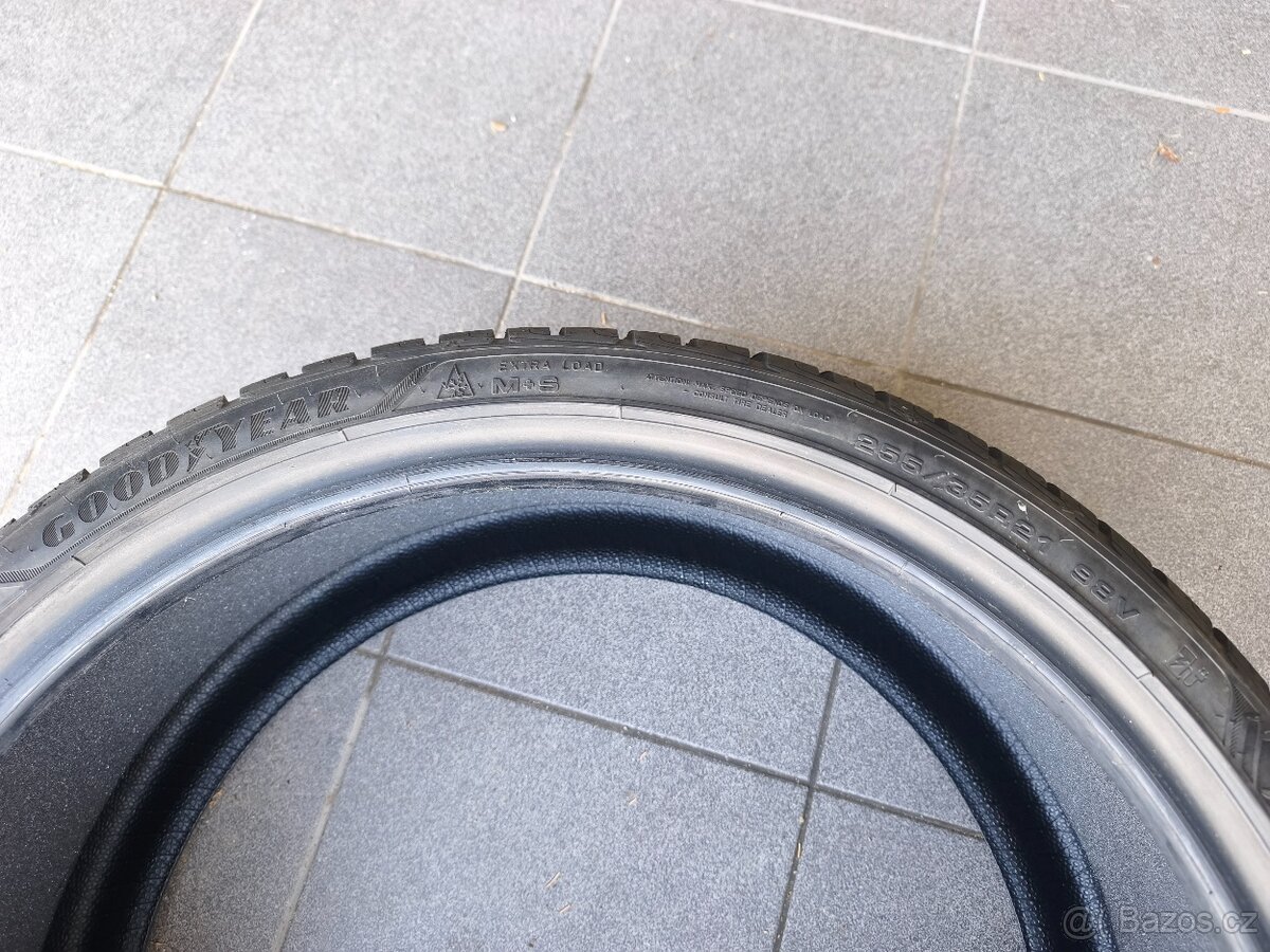 Goodyear UltraGrip Performance+ 21" - Tesla Y Performance - 4