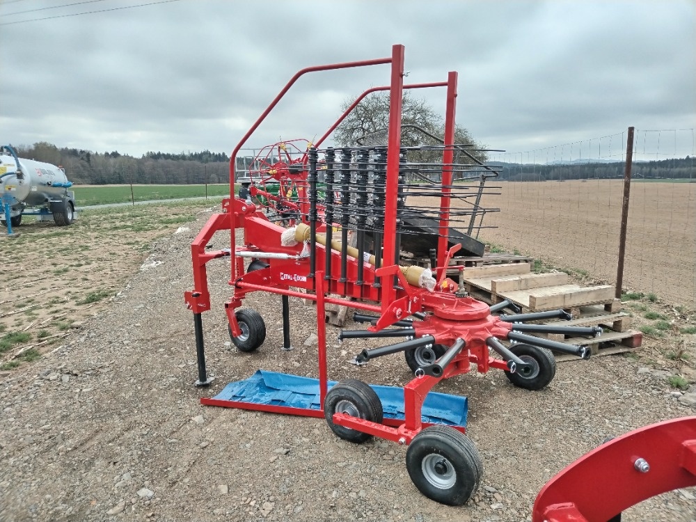 Metal-Technik shrnovač píce 4,2m a 3,6m - 4