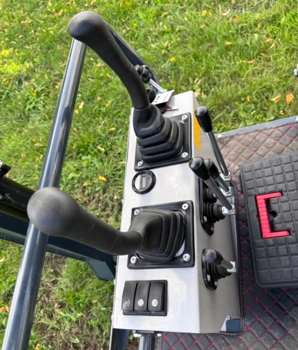 MINIBAGR PÁSOVÝ 1,2T mimoosé kopání a nekonečná otoč - 4