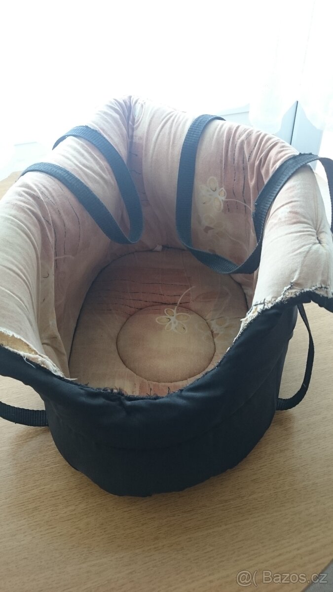 Věci pro kočičky a pejsky-menší rasa,oblečky,taška,pelíšek.. - 4