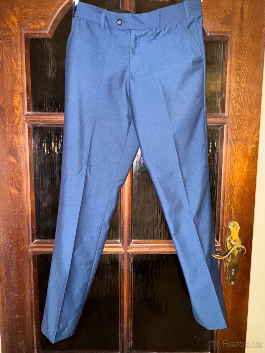 Prodám panský/ chlapecky oblek 170/46 - 4