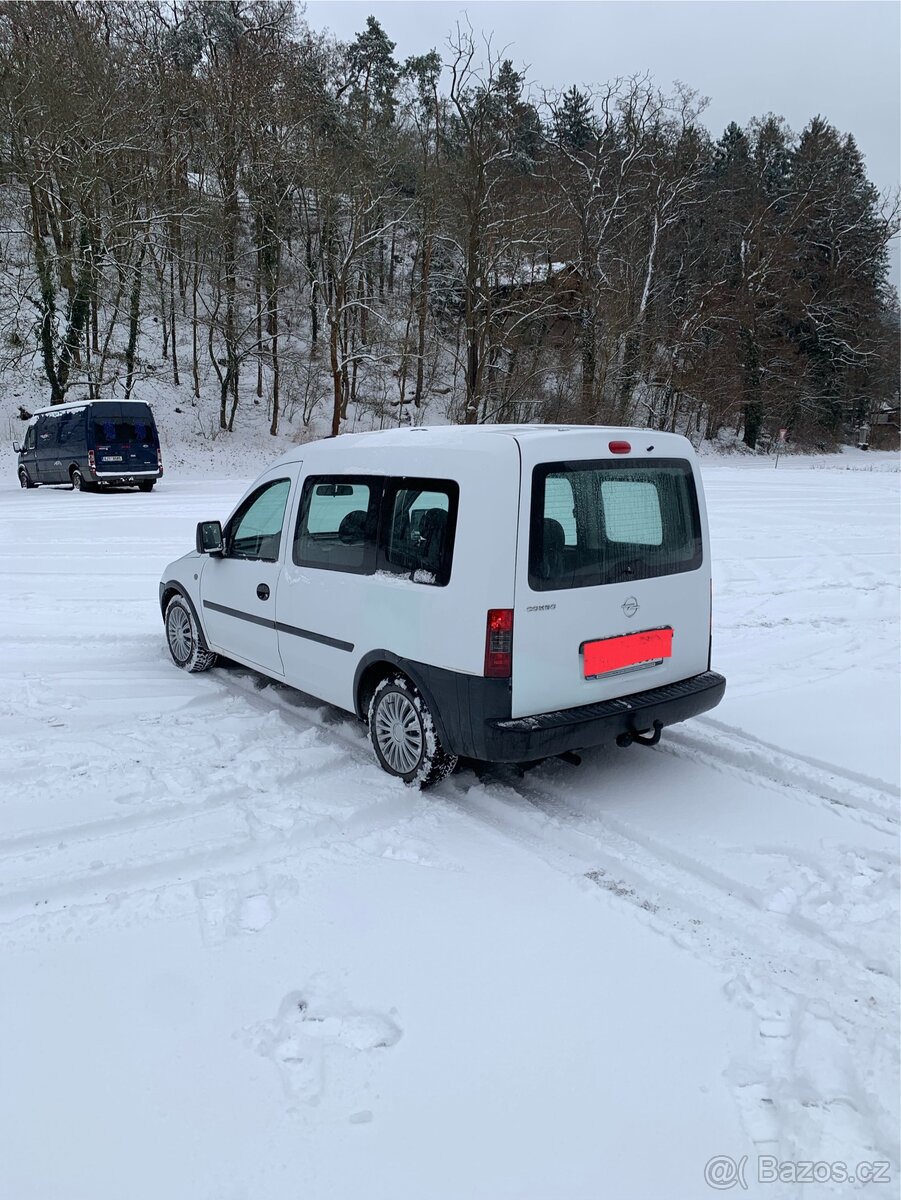 Opel combo-c 1.4 benzín 16v 5 místné - 4