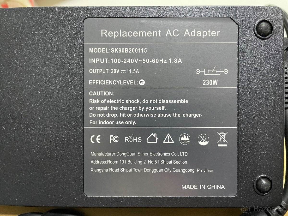 Náhradní AC adaptér - 4