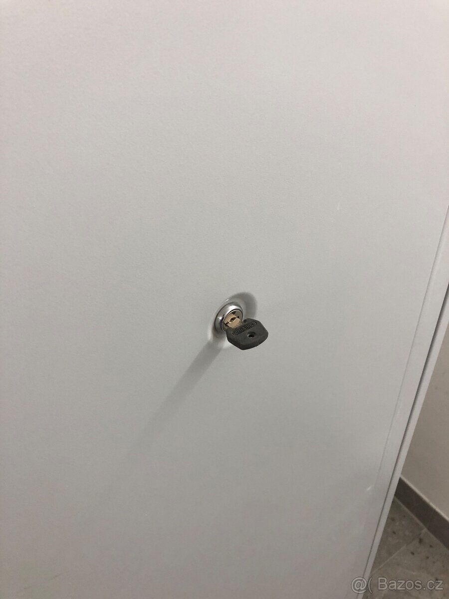 Řadová rozvaděčová skříň - 4