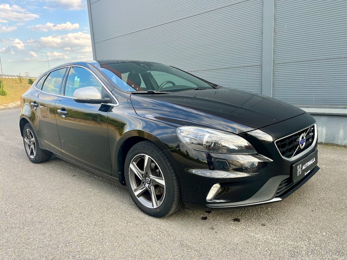Volvo V40 D2 88kW R-Design VÝHŘEV Bi-Xenony NAVI Senzory - 4