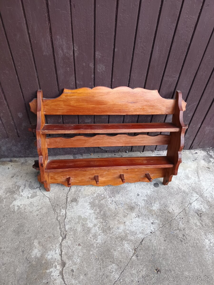 DŘEVĚNÁ POLIČKA - 4