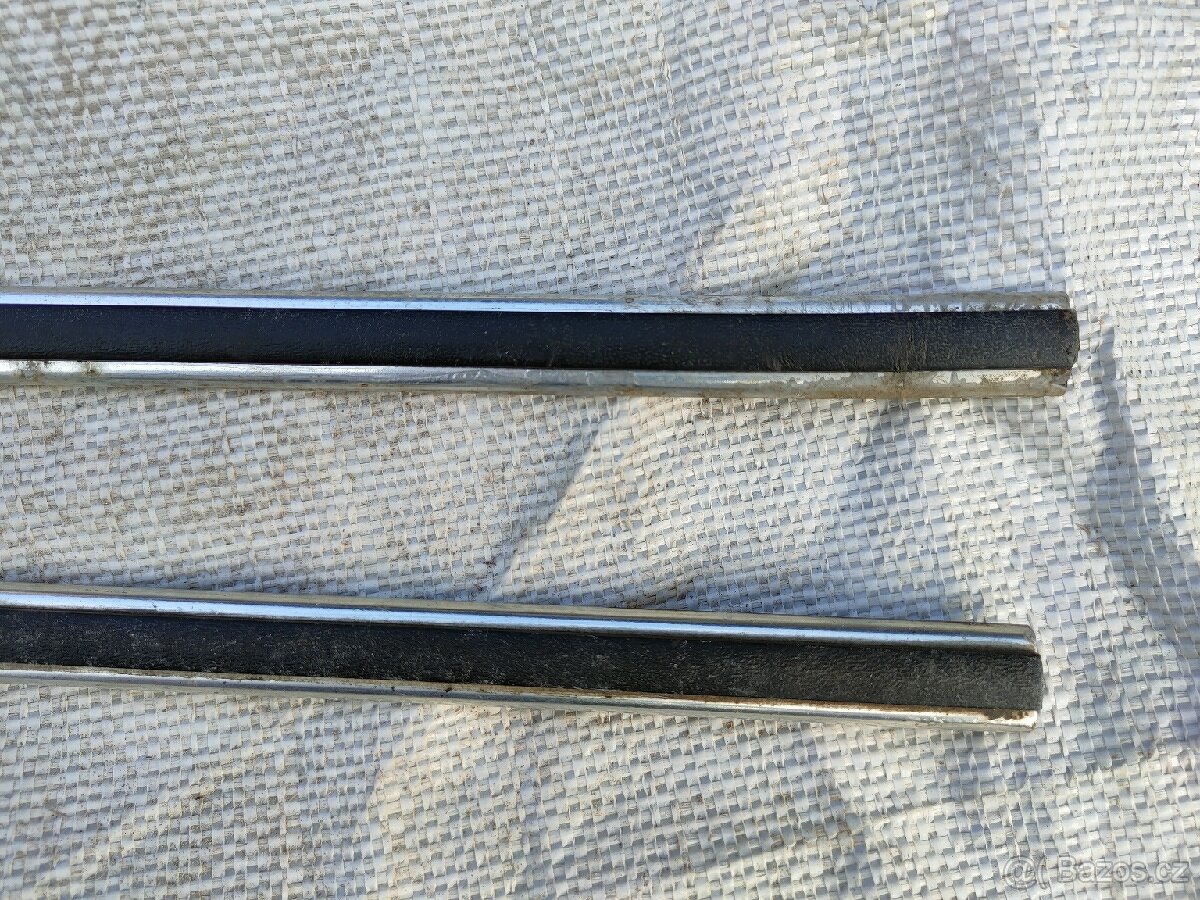 Camaro 2. generace - lišty na přední blatniky - 4