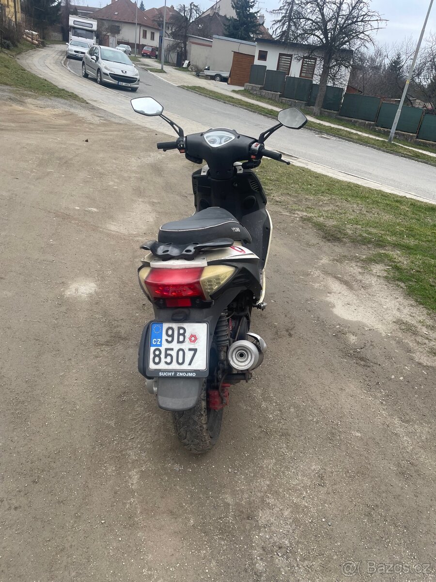 Skutr Yuki 125 - 4