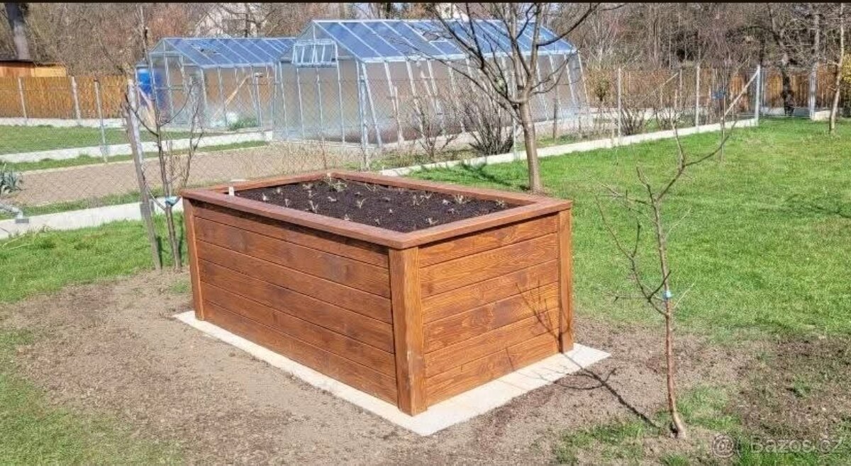 Vyvýšený záhon - 4