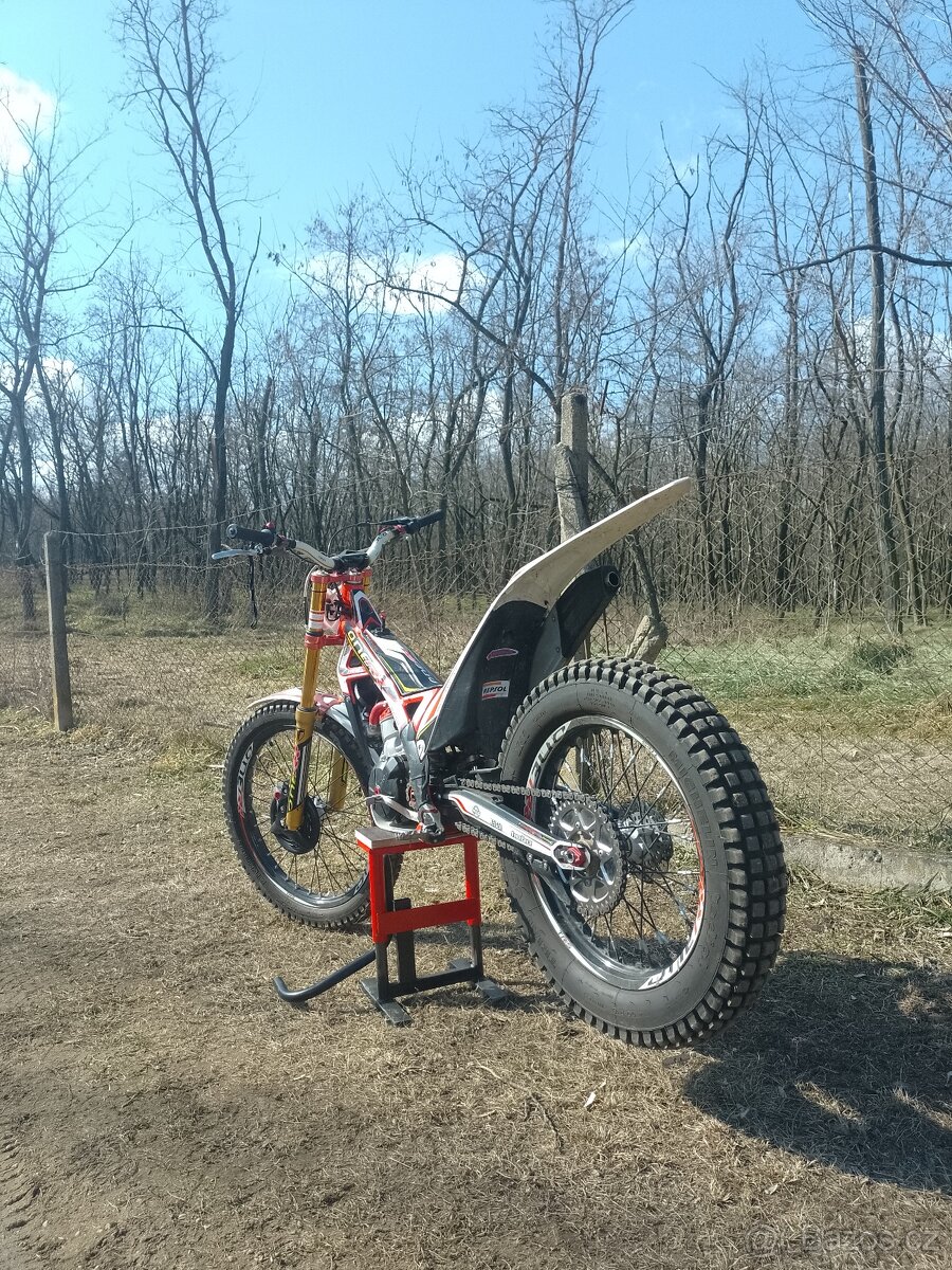 TRS One 300 RR