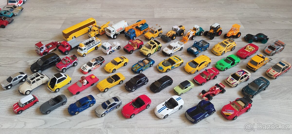 autíčka - modely MIX větší - obyčejné i značkové - 4